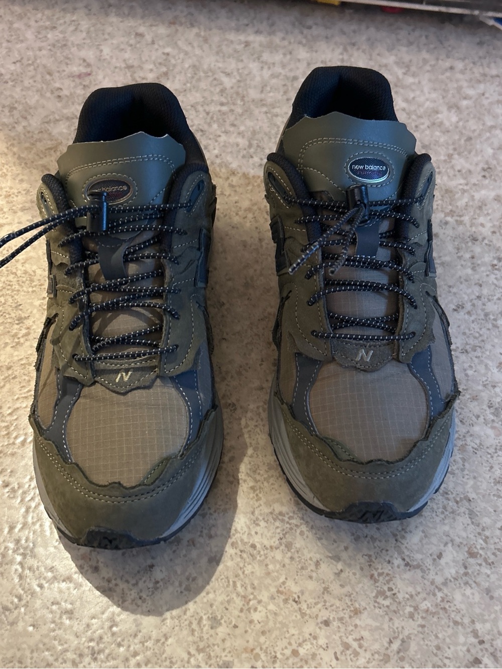 New Balance Men's 2002r Protection Pack Dark Moss size 10 w/box and extra laces